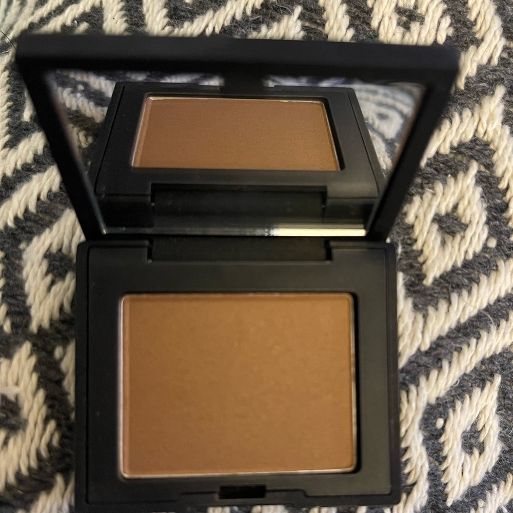 Mini Nars blush/bronzer in Laguna